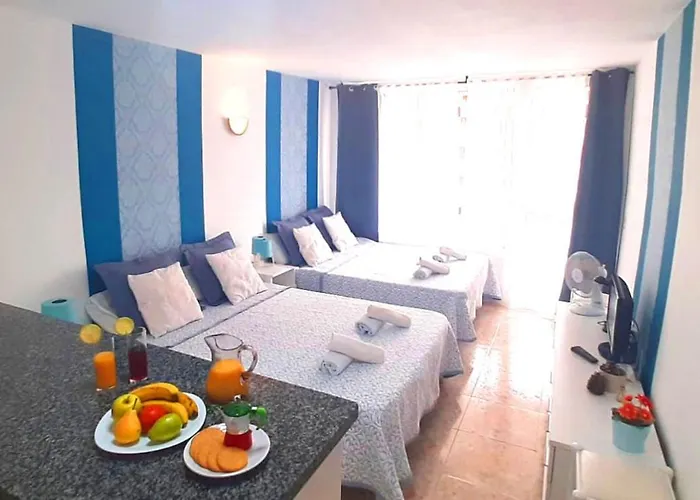 Near To The Ocean In Touristic Center Zone Playa Feñabe